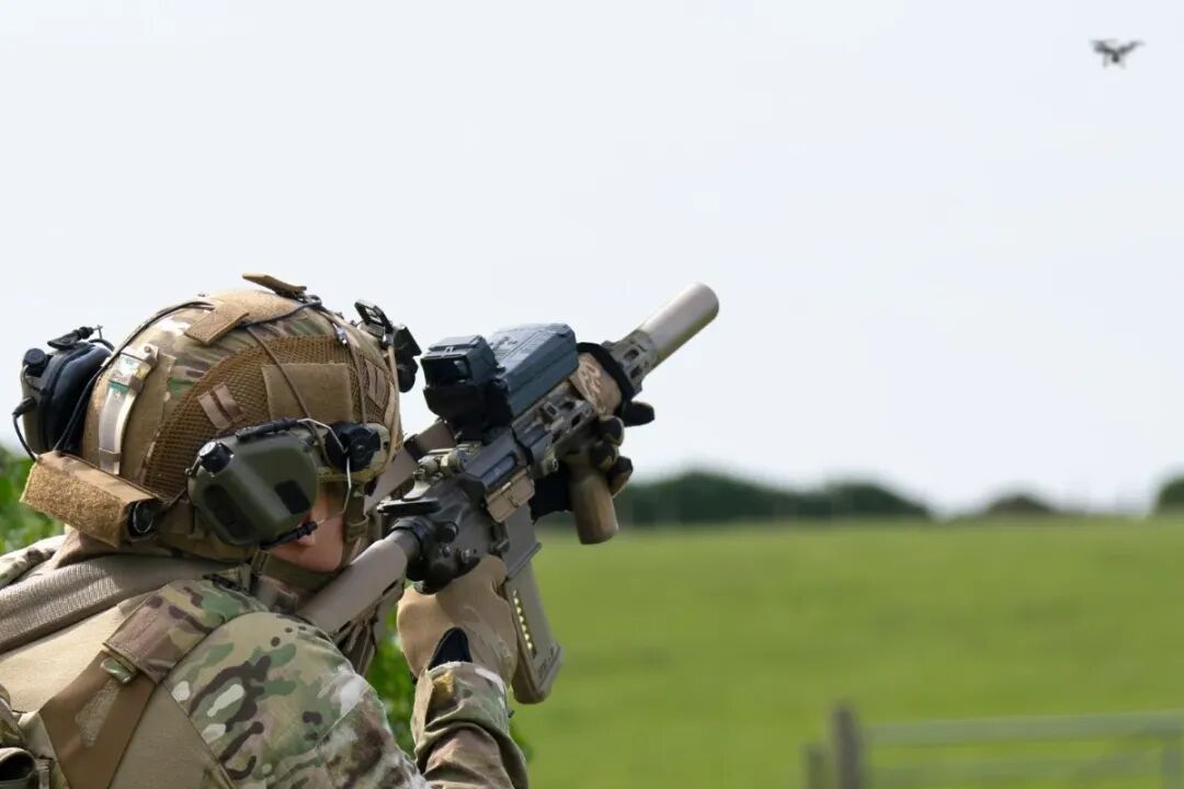 SMASH smart fire control system mounted on rifle