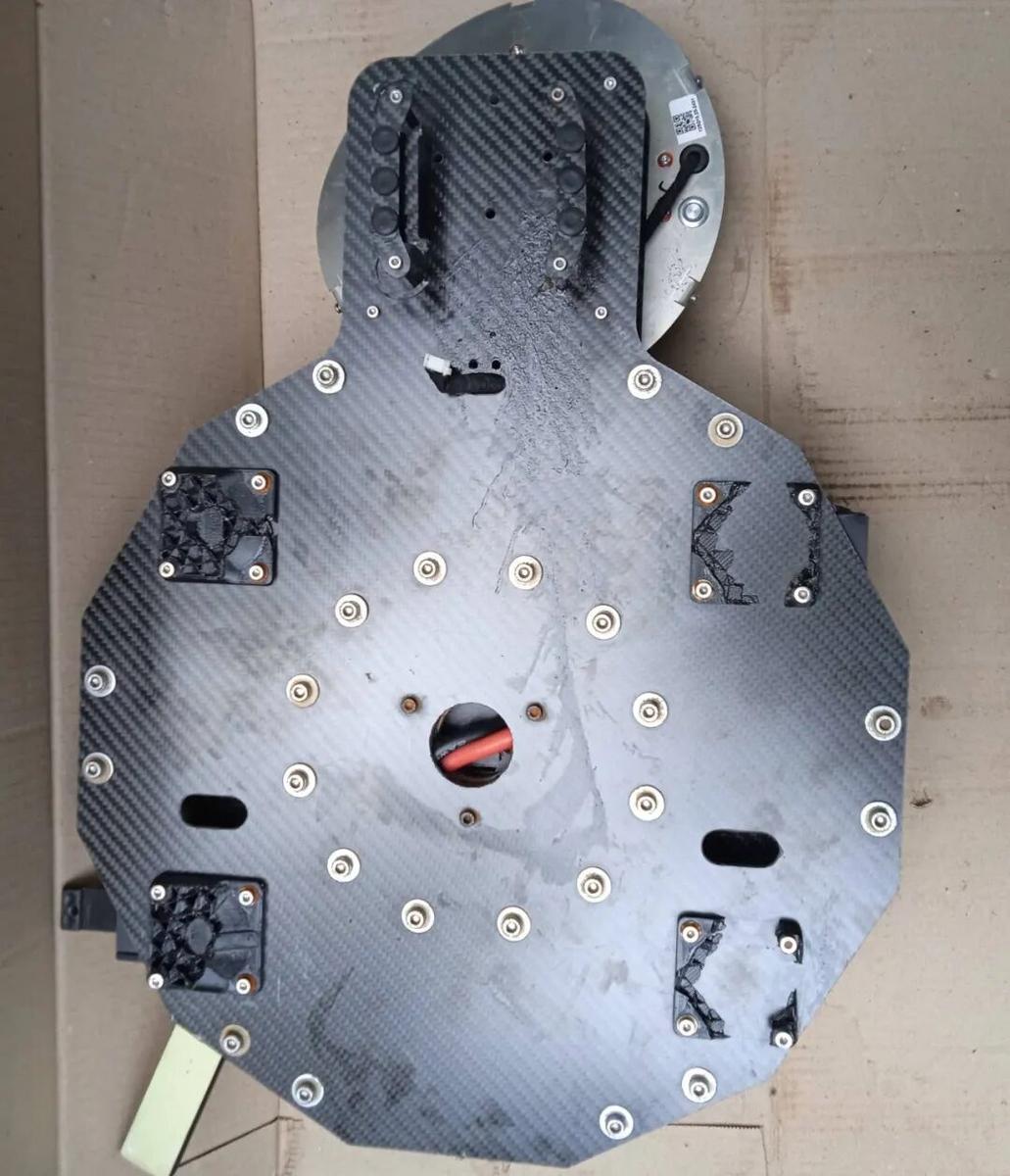 Vampire drone CRPA antenna 12