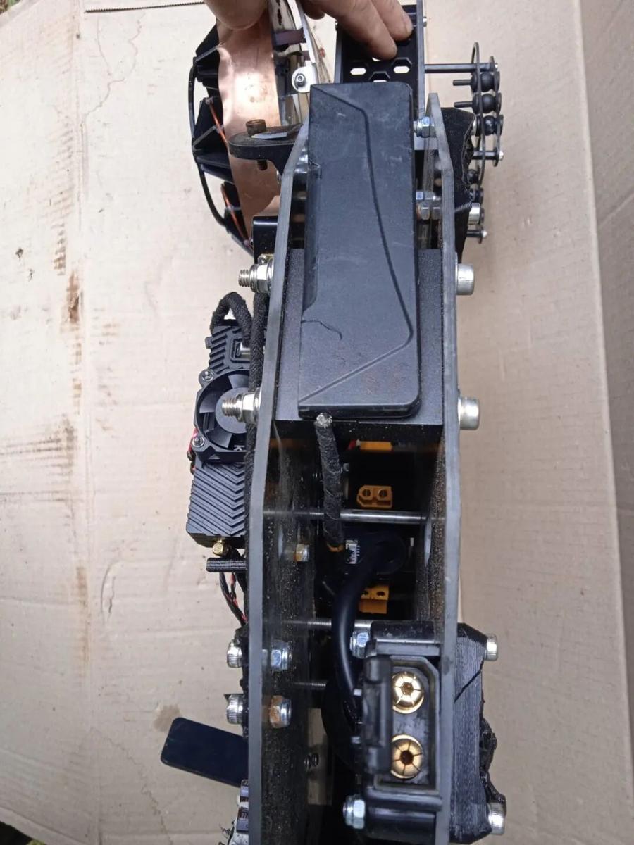 Vampire drone CRPA antenna 15